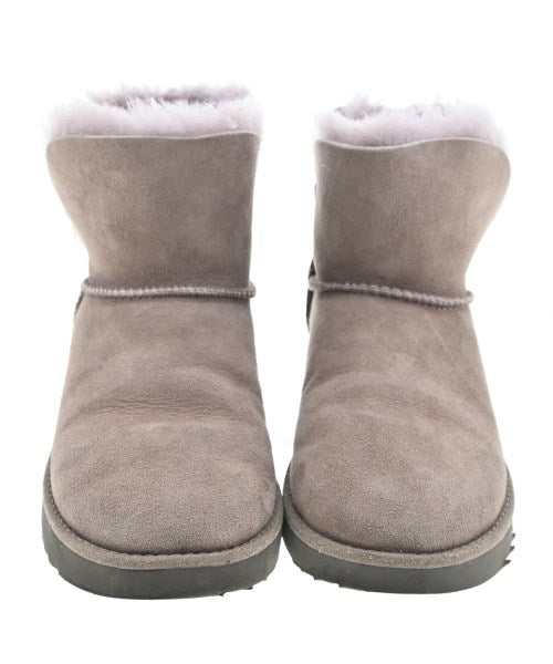 UGG 靴子