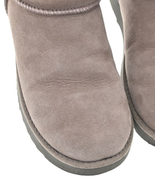 UGG 靴子