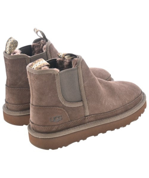 UGG 靴子