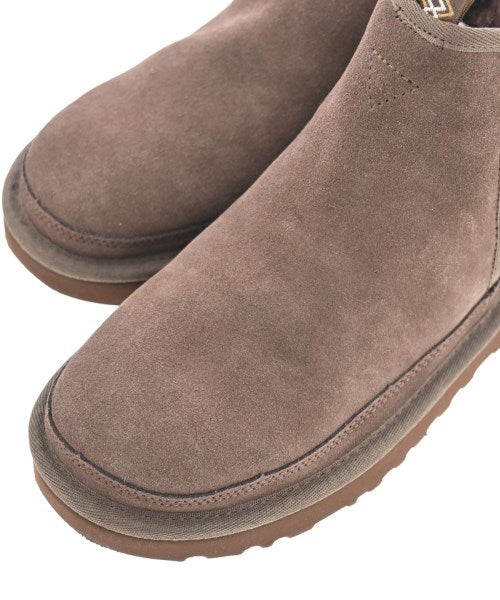 UGG 靴子