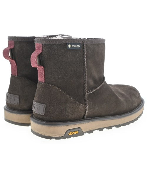UGG 靴子