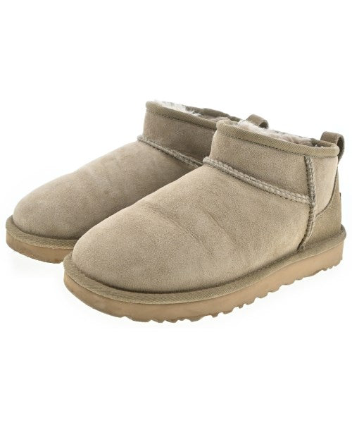 UGG 靴子