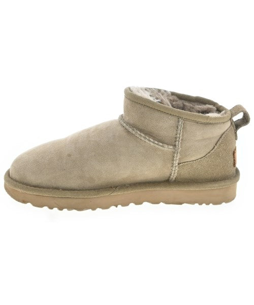 UGG 靴子