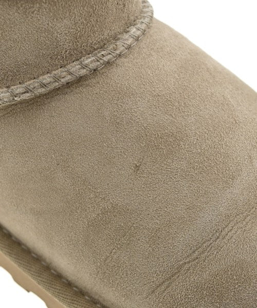 UGG 靴子
