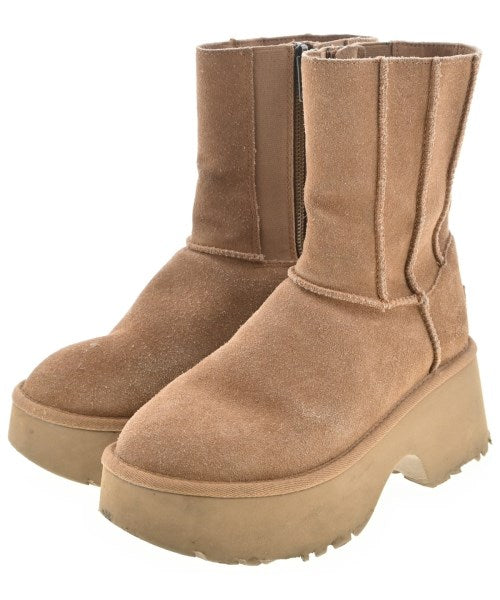 UGG 靴子