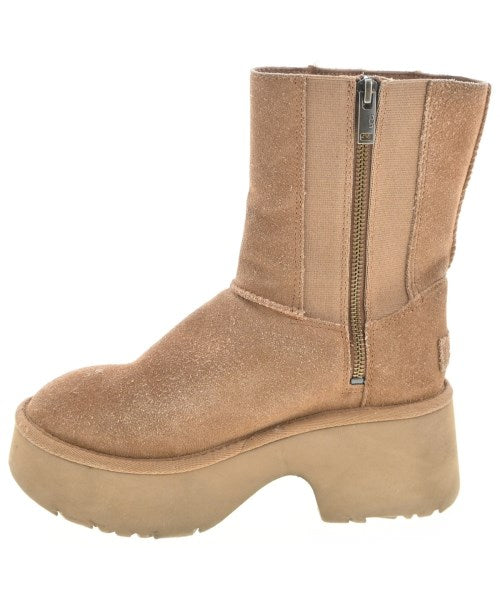 UGG 靴子