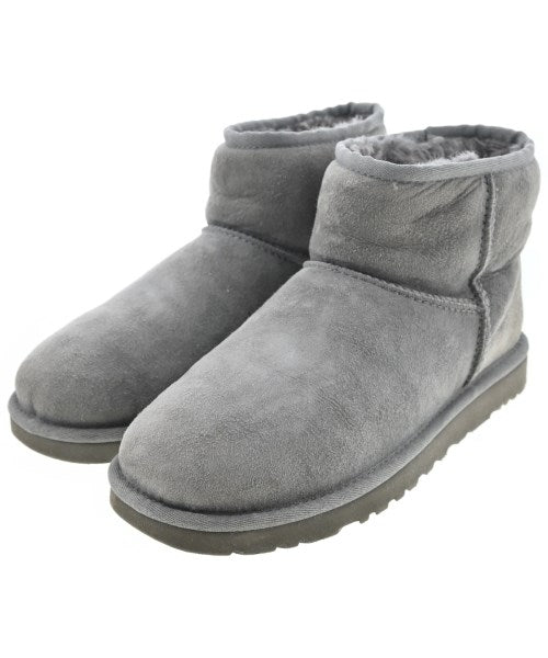 UGG 靴子