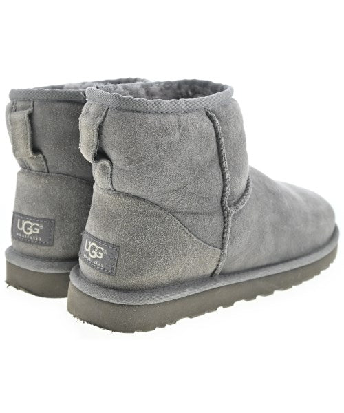 UGG 靴子