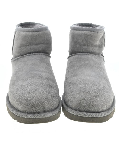 UGG 靴子