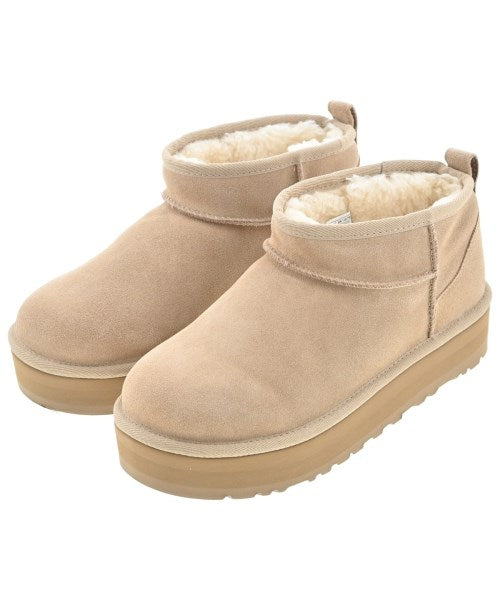 UGG 靴子