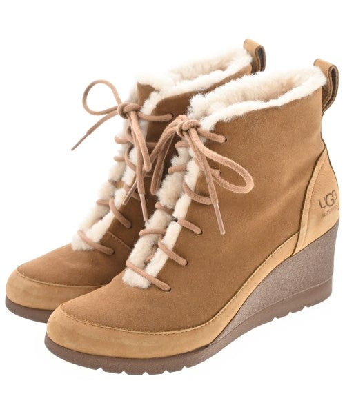 UGG 靴子