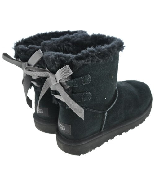 UGG 靴子