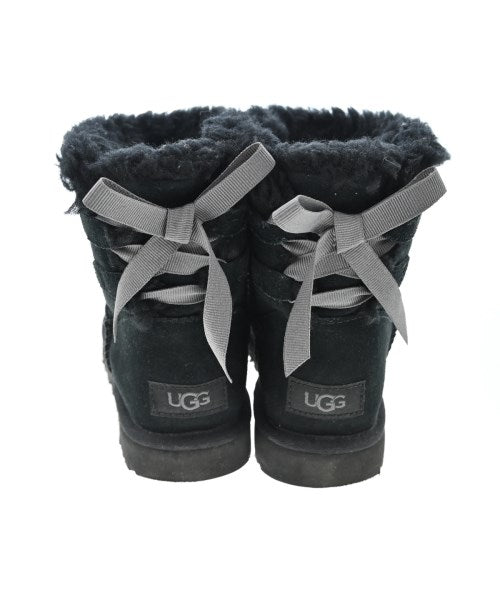 UGG 靴子