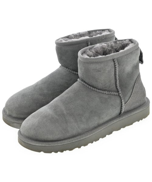 UGG 靴子