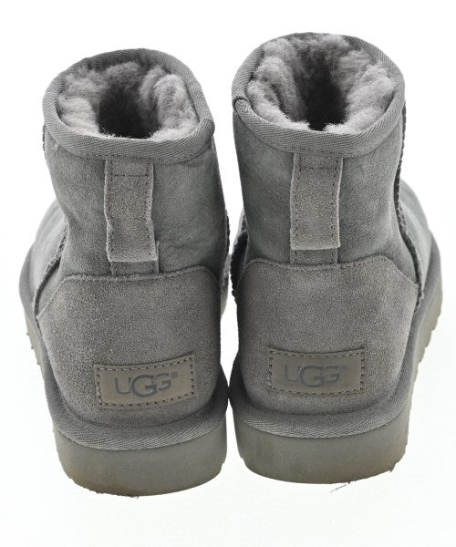 UGG 靴子