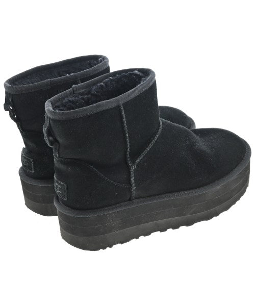 UGG 靴子