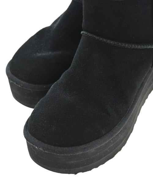 UGG 靴子