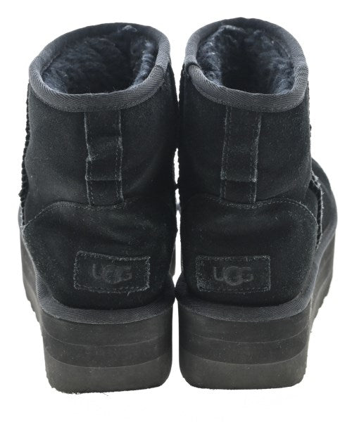 UGG 靴子
