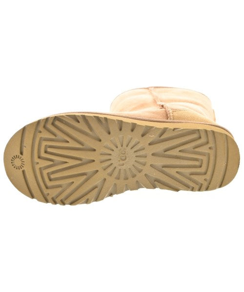 UGG 靴子