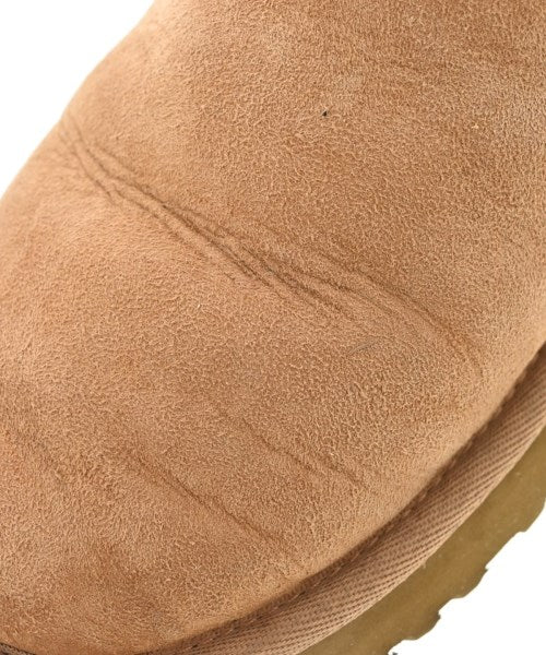 UGG 靴子