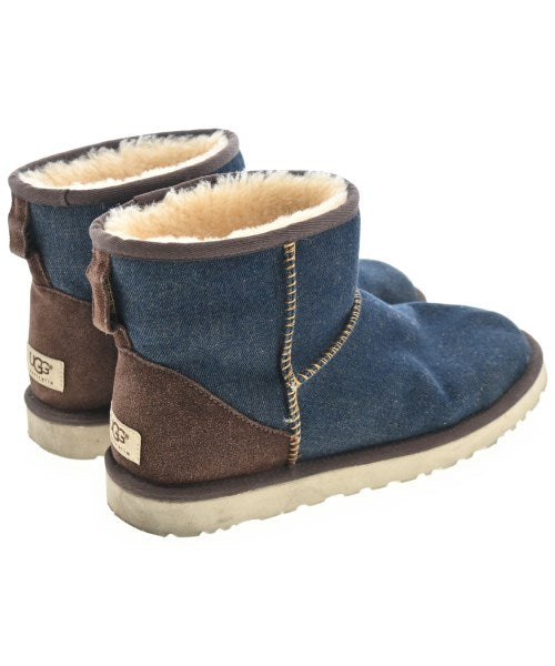 UGG 靴子