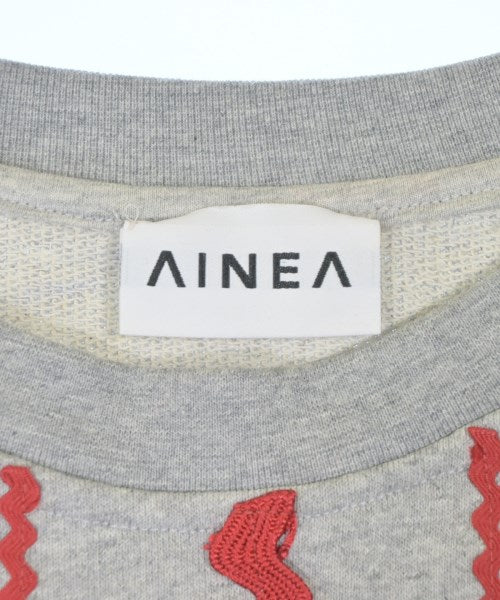 Ainea 運動衫