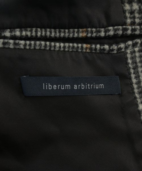 liberum arbitrium 支撐領外套