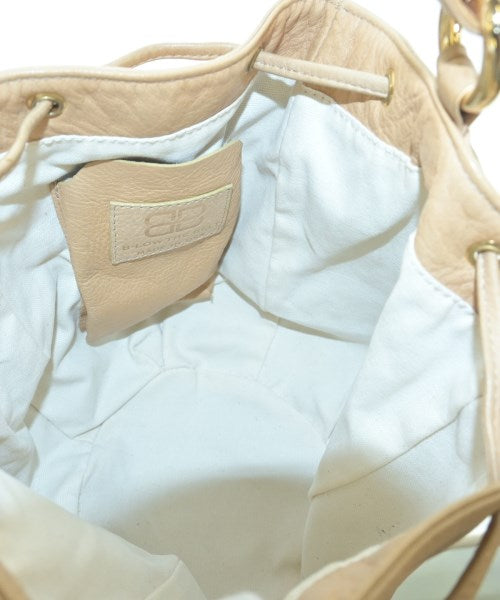 B-LOW THE BELT 肩背包