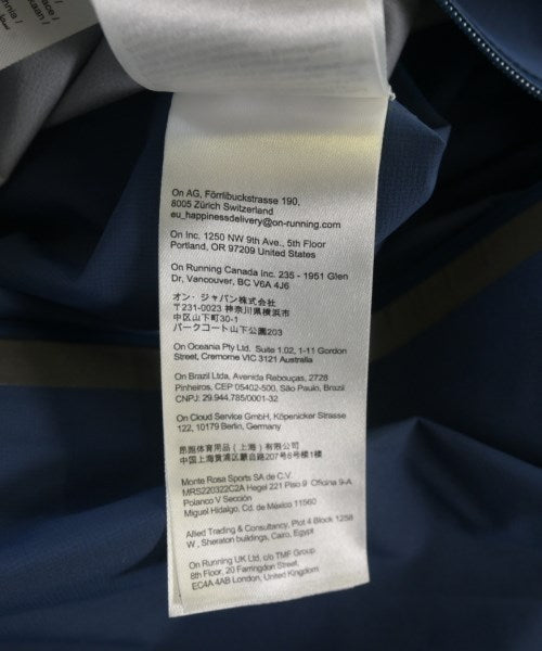 On 其他飛行外套
