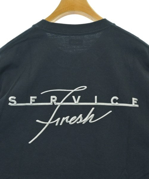 FreshService T恤/上衣