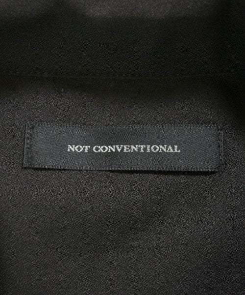 NOT CONVENTIONAL 女襯衫