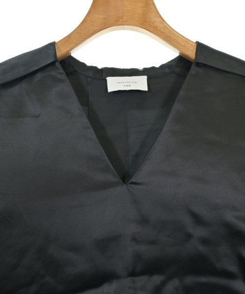 UNDECORATED 女襯衫