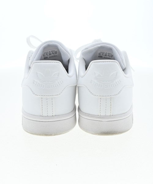 adidas 運動鞋
