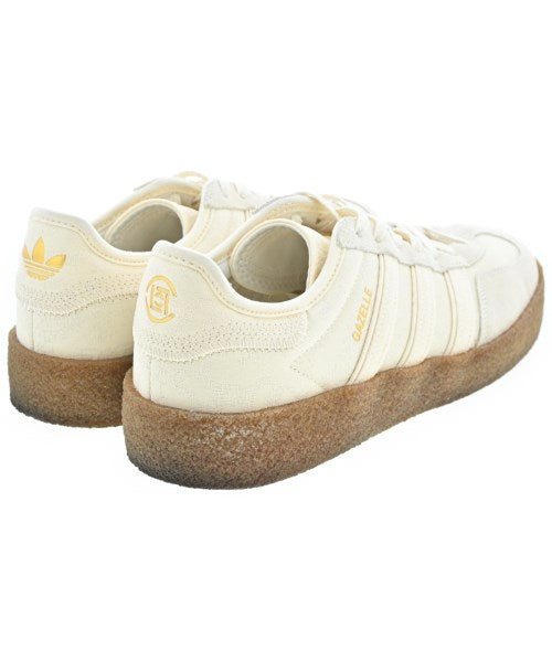 adidas 運動鞋