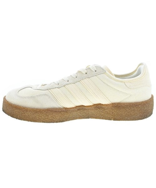 adidas 運動鞋