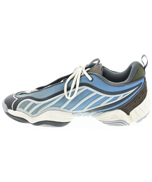 adidas 運動鞋