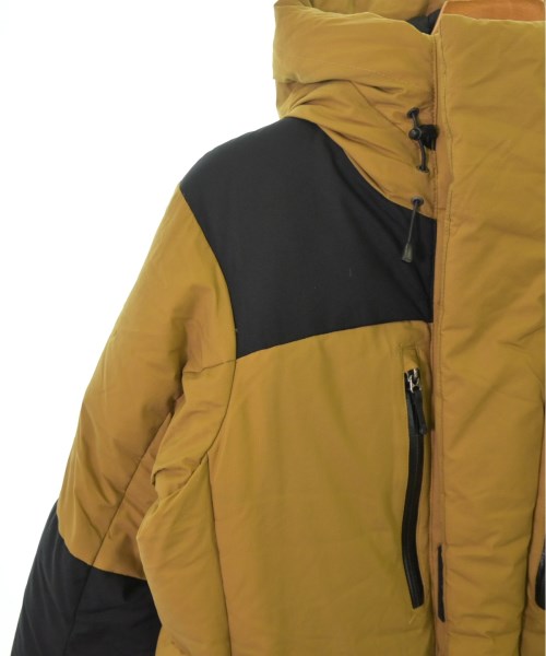 THE NORTH FACE 羽絨夾克/背心