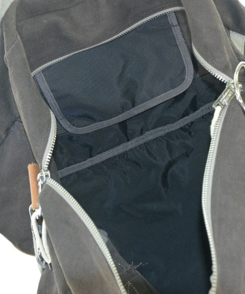 EASTPAK 週末包/旅行包