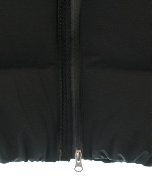 DESCENTE 羽絨夾克/背心