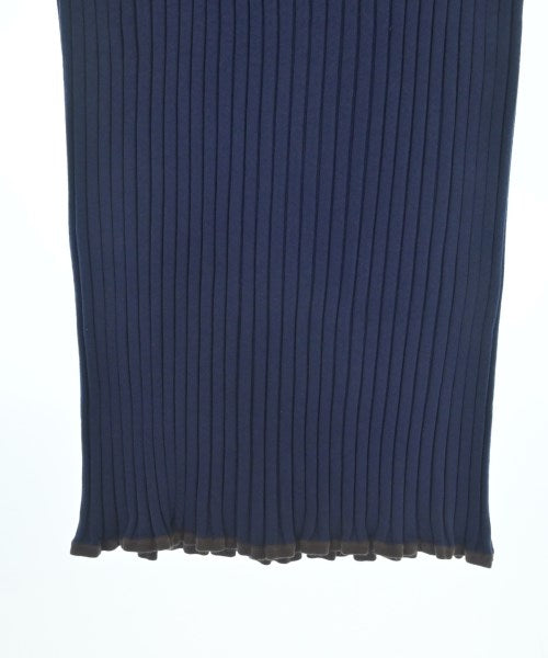 AKANE UTSUNOMIYA 膝上裙