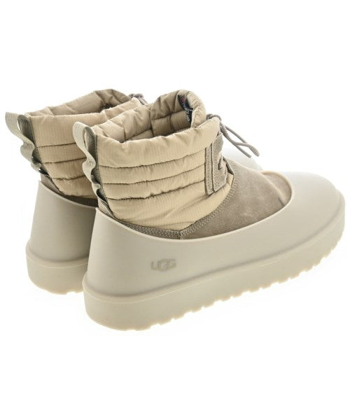 UGG 靴子