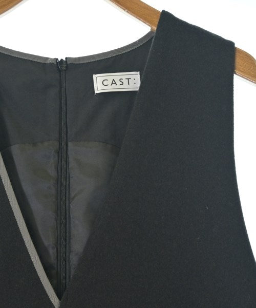 CAST: 洋裝