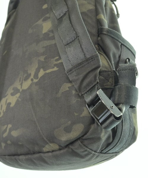 DEFY BAGS 背包