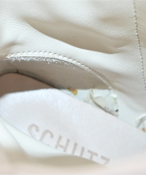 SCHUTZ 靴子