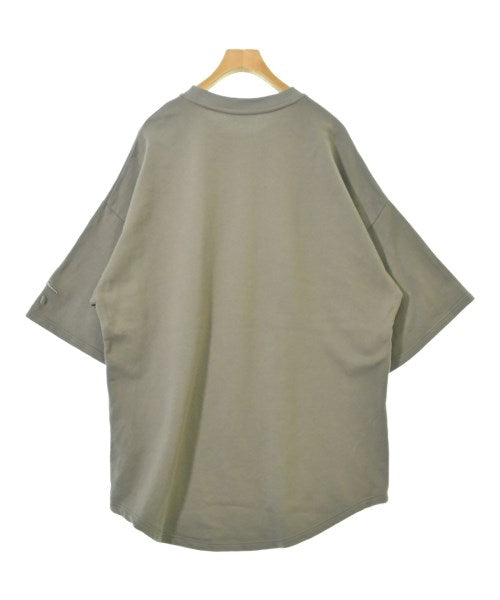 CVTVLIST T恤/上衣