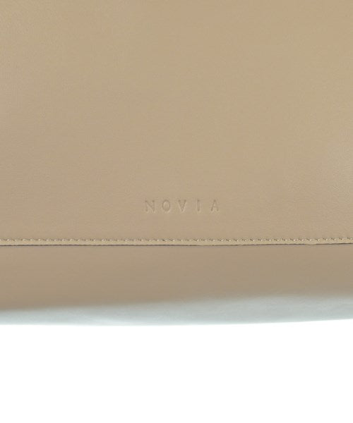 NOVIA 肩背包