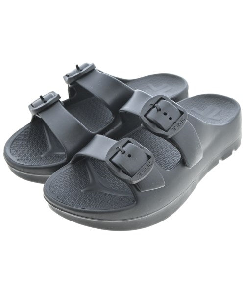 TELIC 涼鞋