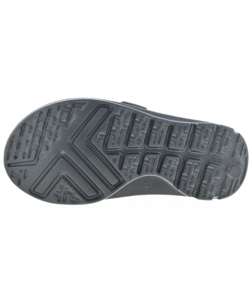 TELIC 涼鞋