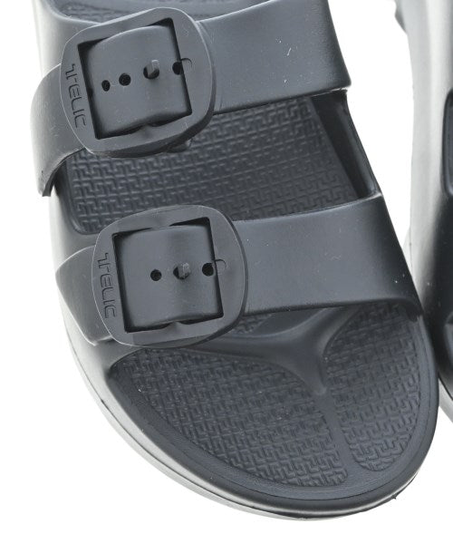 TELIC 涼鞋