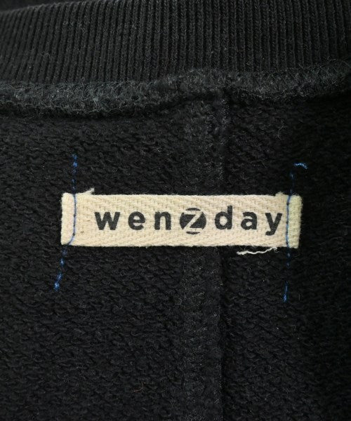 wenzday 運動衫